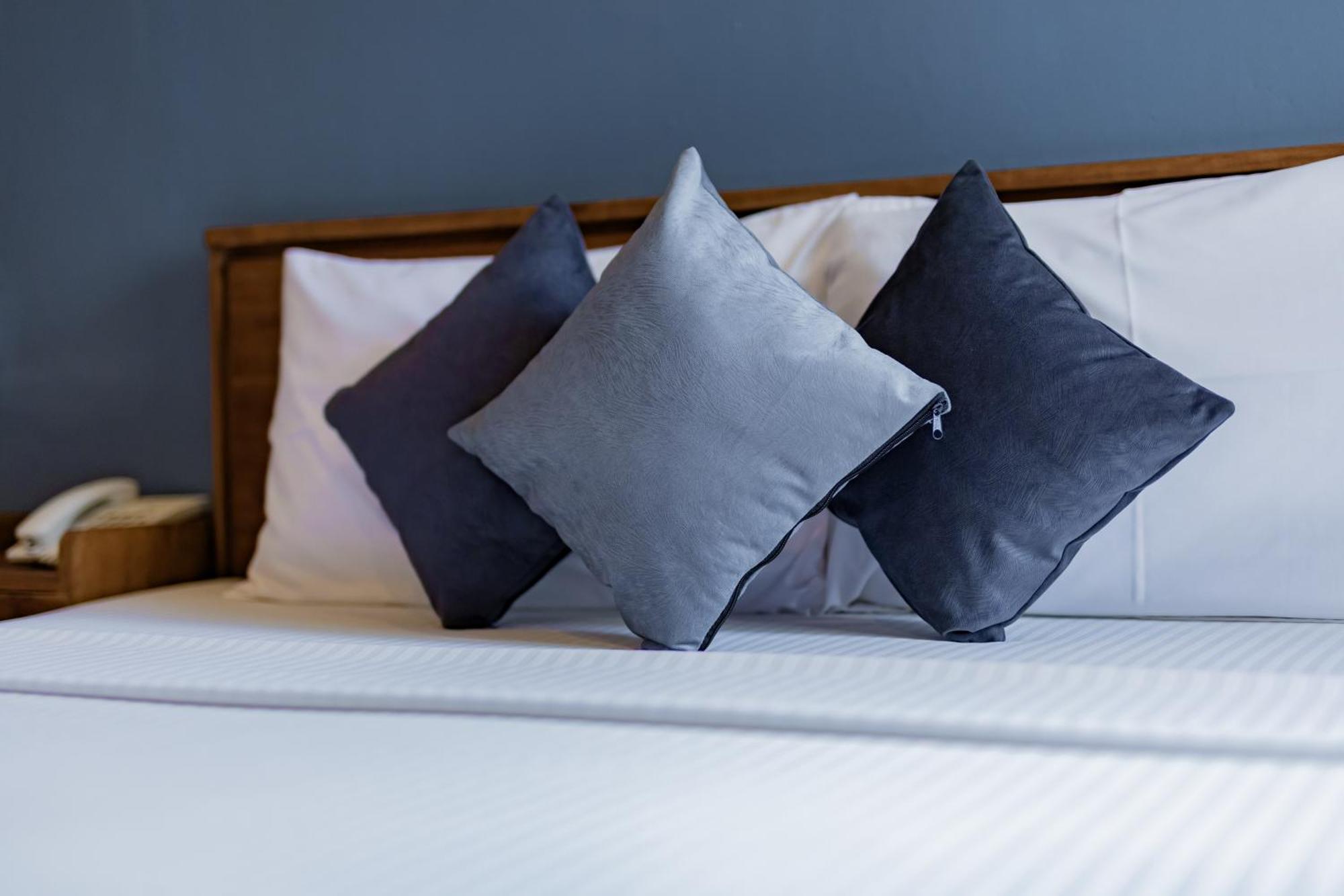 Pearl Island Inn جافنا المظهر الخارجي الصورة